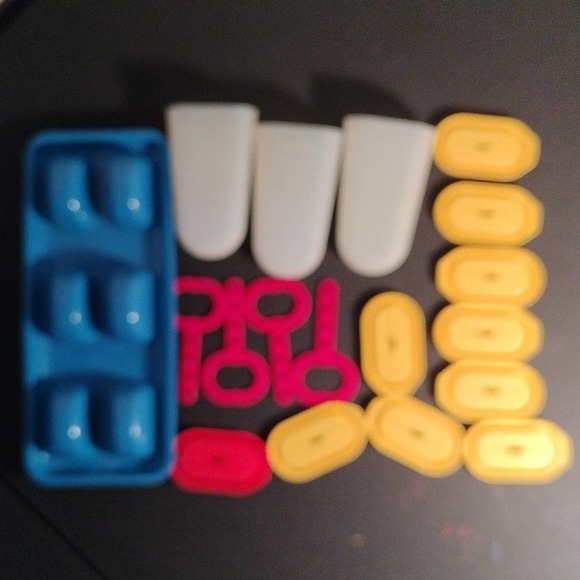 Tupperware Ice Tups popsicle maker REPLACEMENT PARTS 18 pcs (D7) - Picture 2 of 6